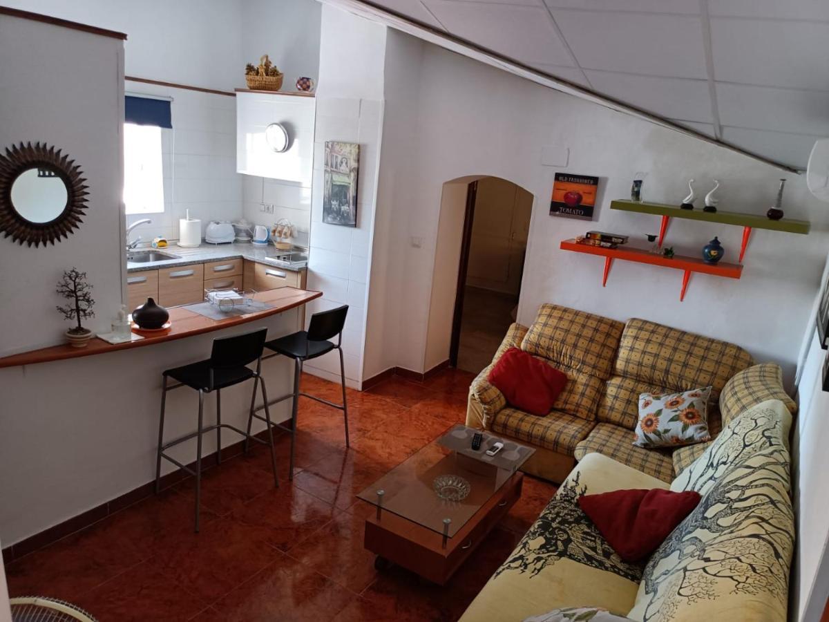 Apartamento Turistico Muralla De Caces מראה חיצוני תמונה